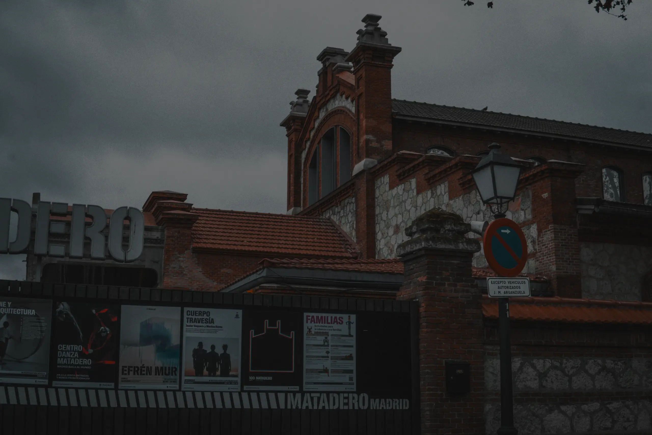 Imagen de fondo del proyecto de Disonante